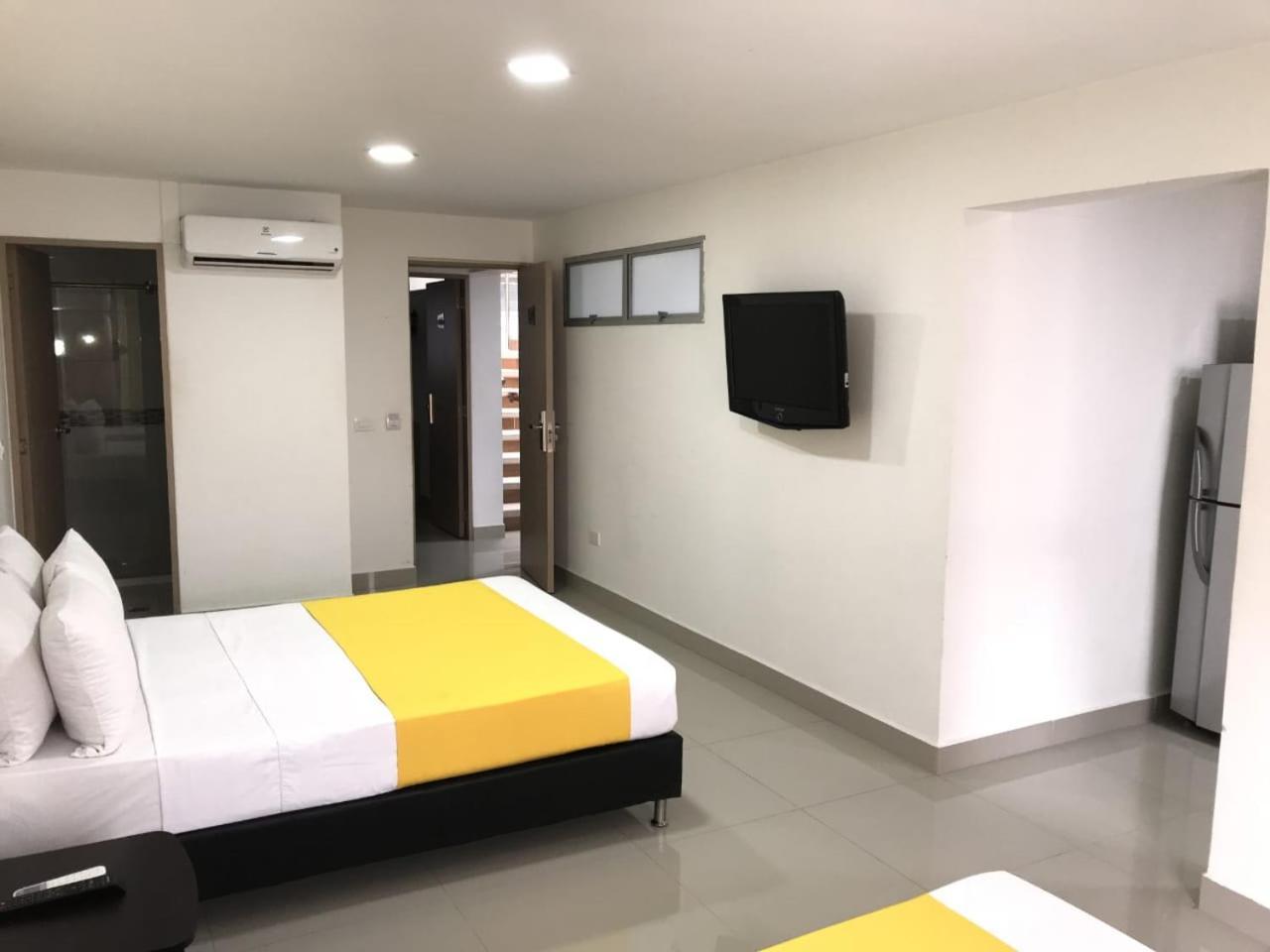 Emporium El Coral Laureles