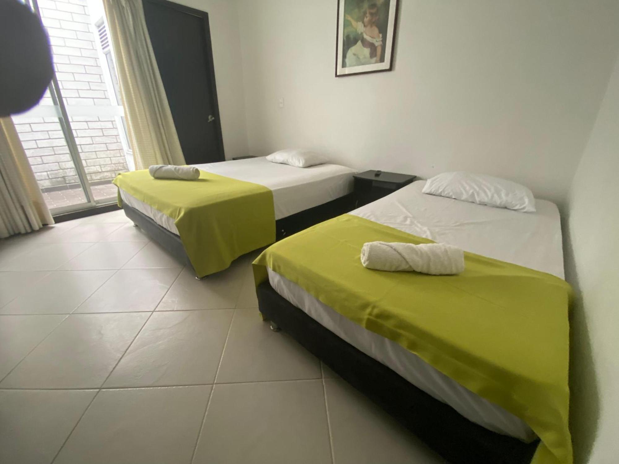 Emporium El Coral Laureles